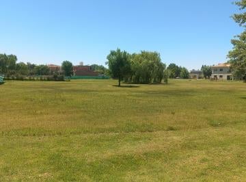 Terreno · 1800m² · Lote en San Eliseo Golf de 1800 m² a Pasos del House. con Escritura