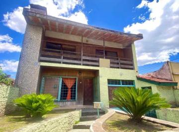 Casa de 5 ambientes, Merlo · Chalet en Venta en Merlo Norte
