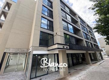 Local comercial · 38m² · Local en Venta en 46 Plaza, Pilar, G. B. a. Zona Norte