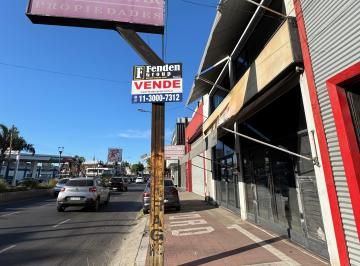 Local comercial de 6 ambientes, Lomas de Zamora · ¡Oportunidad Comercial! Local en Av Hipólito Yrigoyen.