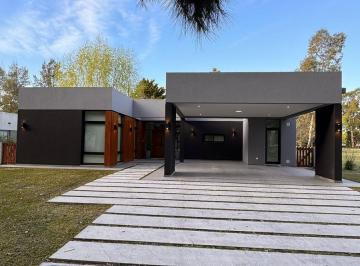 Casa de 3 ambientes, La Plata · Casa 4 Ambientes en Venta en Miralagos.