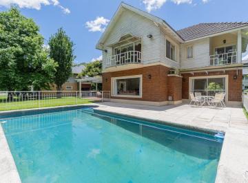 Casa · 280m² · 6 Ambientes · 1 Cochera · Venta Casa 4 Dorm. Pileta Vista Al Golf El Paraiso Country Club Guernica