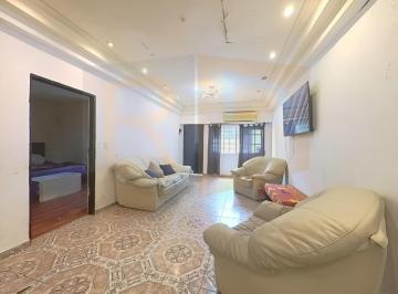 Casa · 98m² · 4 Ambientes · 2 Cocheras · Venta de Casa a Reciclar en Villa Mitre