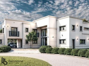 Casa · 400m² · 5 Ambientes · 1 Cochera · Casa en Rumenco Joven