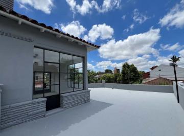 Casa · 80m² · 3 Ambientes · Casa 3 Amb Reciclada con Terraza y Quincho - Permuta