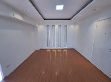 Oficina comercial de 4 ambientes, Flores · Departamento Apto Profesional en Flores