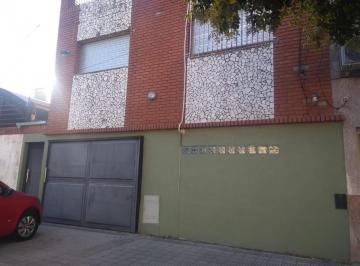 Casa · 200m² · 5 Ambientes · 1 Cochera · Casa 3 Dorm. con Cochera y Piscina Zona Sur