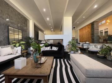 PH · 215m² · 6 Ambientes · PH a La Venta - Ramos Mejías