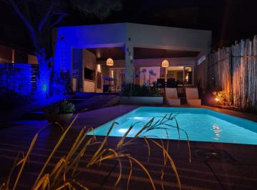 Casa · 150m² · 4 Ambientes · 2 Cocheras · Excelente Propiedad en Bº Las Dunas