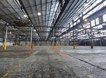 Bodega-Galpón · 14800m² · Nave Industrial en Cir 2 Alquiler T3 Gas