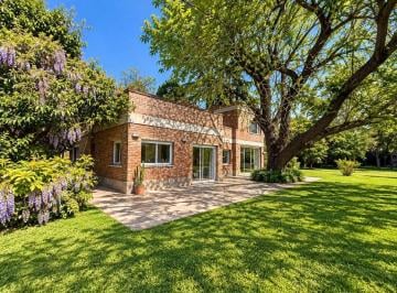 Casa de 6 ambientes, Exaltación de la Cruz · Venta - Casa - Barrio Los Pinos - Exaltación de La Cruz