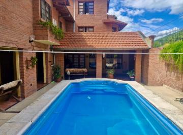 Casa de 6 ambientes, Salta · Salta - Tres Cerritos - Casa Amoblada con Piscina.