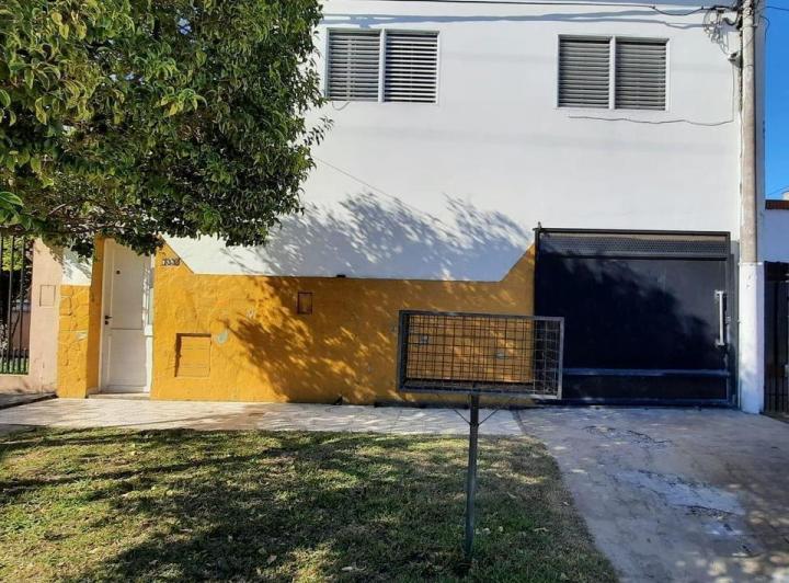 Casa · 138m² · 4 Dormitorios · 2 Cocheras