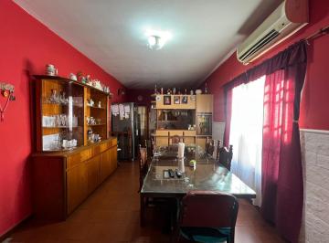 PH · 110m² · 5 Ambientes · PH a La Venta en Villa Dominico