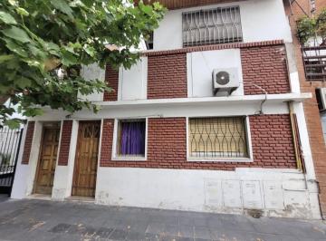 Departamento · 70m² · 5 Ambientes · 9 de Julio 256, Avellaneda ¡Departamento Tipo Casa de Cinco Ambientes!