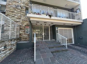 Departamento · 70m² · 3 Ambientes · 2 Cocheras · Departamento en Lomas de Zamora