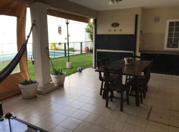 Foto · Amplia Casa de 5 Dorm. en Cerro de Las Rosas