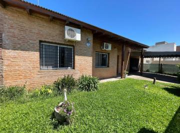 Casa · 171m² · 3 Dormitorios · Casa en Funes - 3 Dorm.