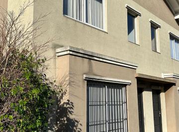 Departamento de 3 ambientes, Esteban Echeverría · Venta - Dúplex en Luis Guillón