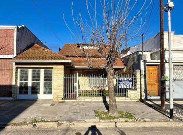 Casa de 4 ambientes, Avellaneda · Casa 3 Ambientes Grandes y Galpon Atras