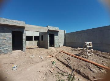 PH · 90m² · 2 Ambientes · 2 Cocheras · PH Cercano a Lagos del Torreon