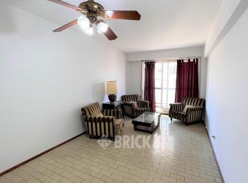 Departamento · 52m² · 2 Ambientes · Hipolito Yrigoyen Al 2200 - Frente Todo a Nuevo Balcon Luminoso Amplio Living