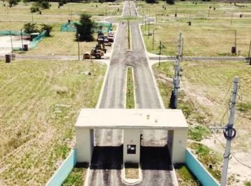 Terreno , Ezeiza · Hermoso Lote con Pileta en Lomas de Canning