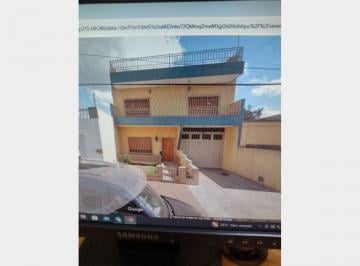 Casa · 225m² · 5 Ambientes · 2 Cocheras · Casa en Venta en La Tablada