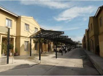 Casa · 80m² · 4 Ambientes · 1 Cochera · Duplex Venta - Ezpeleta - Quilmes