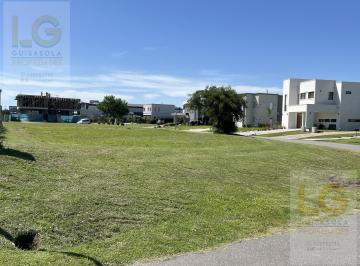 Terreno · 740m² · Lote en Venta en Greenville Polo Resort