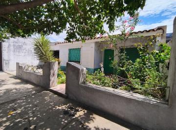 Casa de 8 ambientes, Córdoba · Venta Casa 4 Dorm. Bº Residencial America