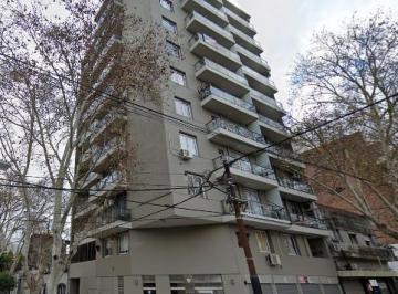 Garage · 12m² · 1 Cochera · Cochera en Edificio de Viviendas