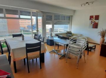 Departamento · 69m² · 3 Ambientes · 1 Cochera · Apartamento - Playa Mansa. 2 Dorm.