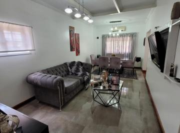 Casa · 80m² · 3 Ambientes · Casa PH 3 Amb C/terraza - Morón