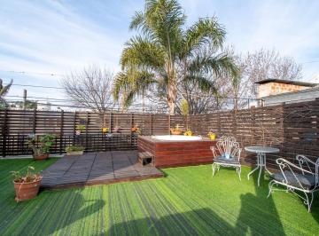 Casa · 105m² · 4 Ambientes · 1 Cochera · Casa en Alberdi