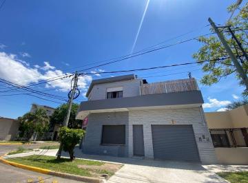 PH · 80m² · 4 Ambientes · 1 Cochera · Venta - PH en Planta Alta - 4amb - Terraza - Garage - en Virreyes, San Fernando, G. B. a. Zona Norte