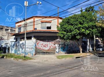 Depósito · 314m² · 2 Dormitorios · Depósito con Oficina, Entrada de Camiones y Doble Altura en San Martín