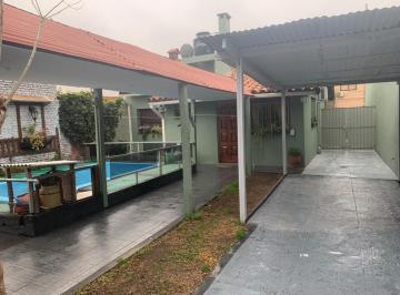 Casa · 118m² · 5 Ambientes · 1 Cochera · Casa en Block - Dos y Tres Ambientes - Villa Lynch - San Martin - Patio con Pileta y Garage
