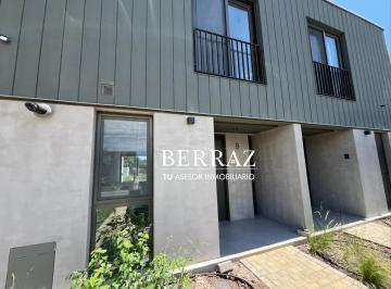 Casa · 99m² · 3 Ambientes · 2 Cocheras · Casa Alquiler 2 Dorm. Oliden Joven 99 m² Pilar