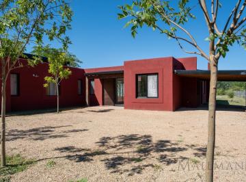 Casa · 330m² · 6 Ambientes · Casa a Estrenar de Una Planta en Chacras del Ocho | Mallmann Propiedades
