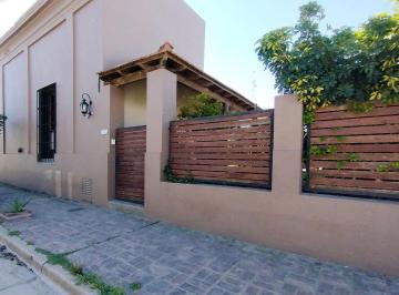 Casa · 170m² · 4 Ambientes · 3 Cocheras · Areco - Casa Estilo Colonial - 3 Dorm - 2 Baños Re - Tasada