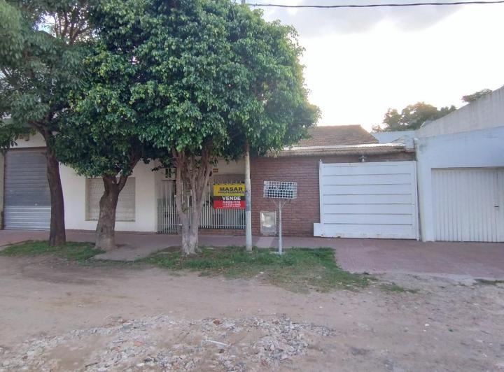 Casa · 1m² · 5 Ambientes · 3 Cocheras