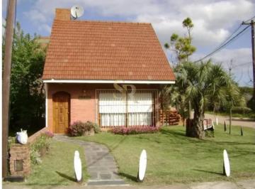 Casa · 85m² · 3 Ambientes · 2 Cocheras · Casa en Venta en Mar de Ostende a 50 m del Mar