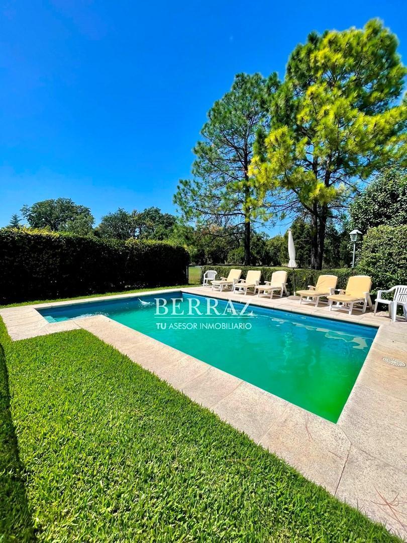Casa venta 5 ambientes con Vista al Golf en Village Golf & Tennis CC Pilar lote de 913,25 m2