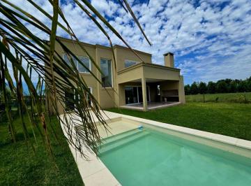 AMN-AMN-3305_2 · Casa en Venta en Chateau - Pilar