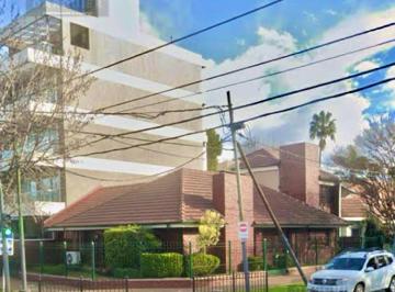 Oficina comercial · 271m² · 3 Dormitorios · 2 Cocheras · Casa en Excelente Ubicacion