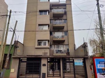 Departamento · 49m² · 2 Ambientes · 1 Cochera · Departamento en Quilmes