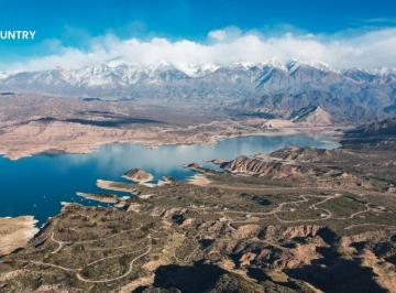 Terreno · 2004m² · Lote de 2000 m² en Cantos de Miralago – Potrerillos, Mendoza - Barrio con Vista Al Lago