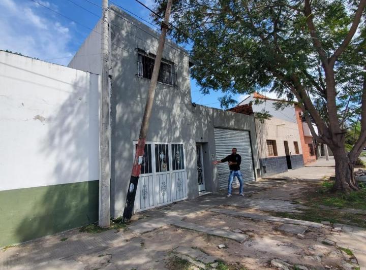 Casa · 104m² · 6 Ambientes · 1 Cochera