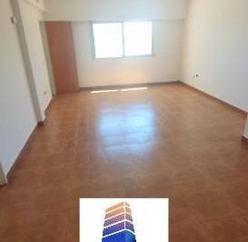Departamento de 7 ambientes, Cipolletti · Departamento 4 Dorm. Centro